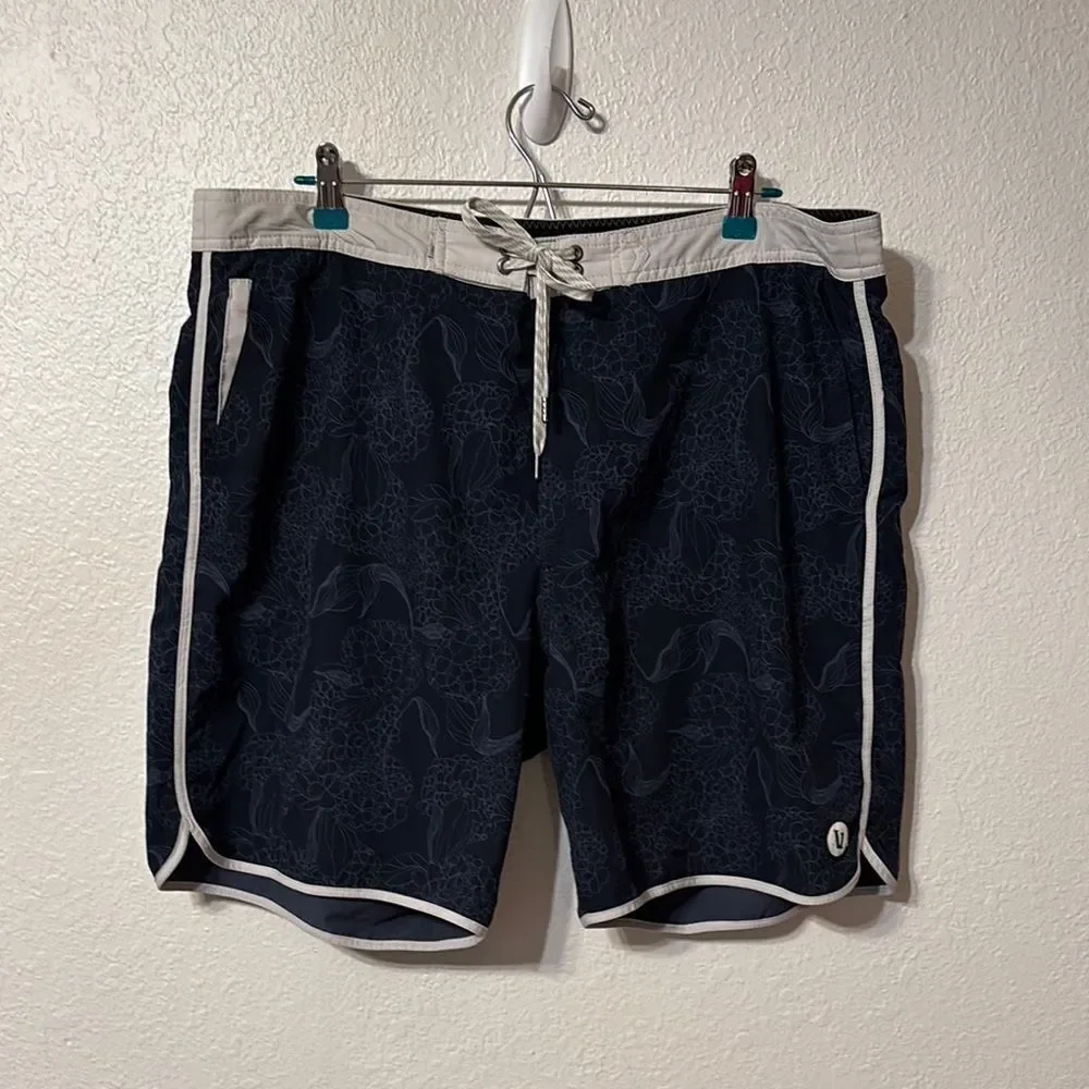 Vuori Cruise Board Shorts Size 38